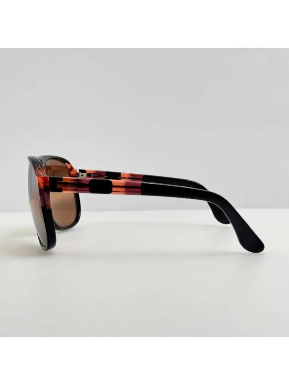 Serengeti Sunglasses 5041S Corning Optics Read Description